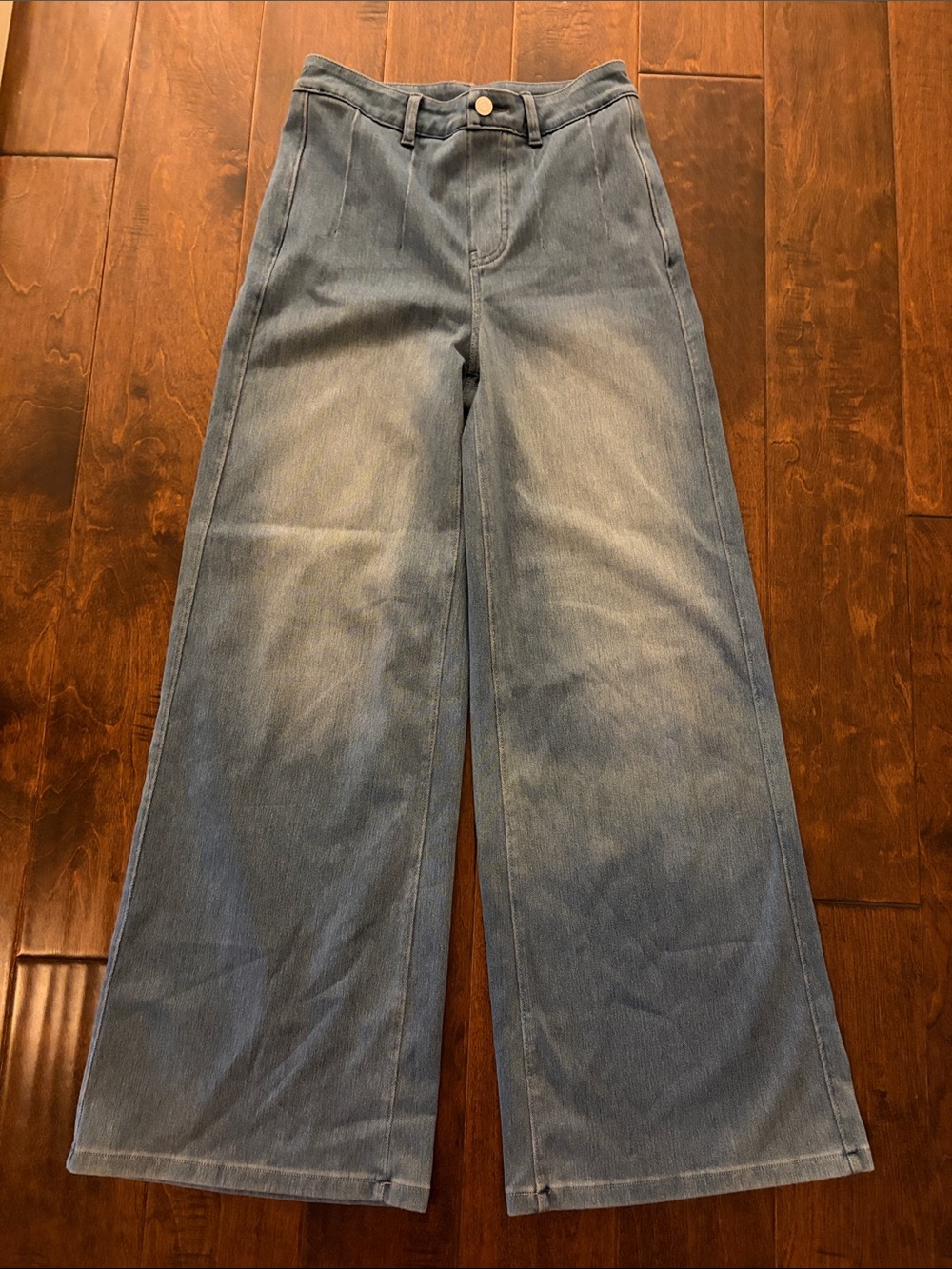 Wide Leg, Comfortable Jeans in Light Blue